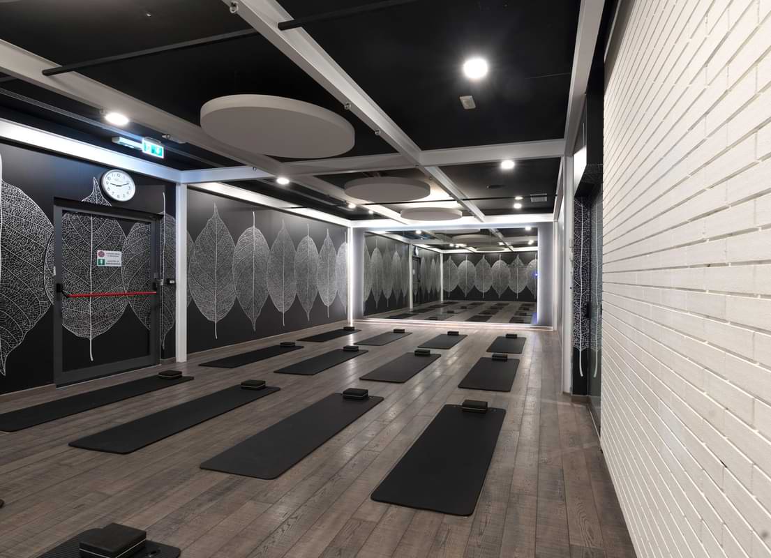 Studio Yoga