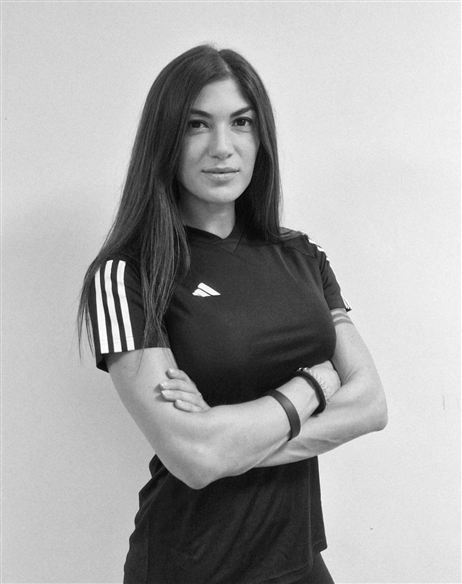 Laura N.